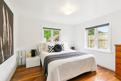 Photo of property in 27 Hathaway Avenue, Karori, Wellington, 6012