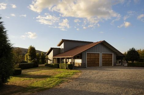 Photo of property in 918 Ponatahi Road, Martinborough, Carterton, 5792