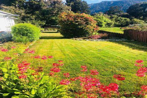 Photo of property in 7 Main Road, Fox Glacier, 7886