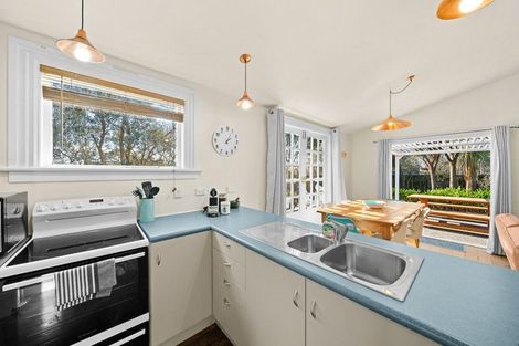 Photo of property in 102 Jellicoe Street, Martinborough, 5711