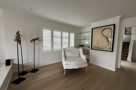 Photo of property in 1/2 Holiday Road, Milford, Auckland, 0620