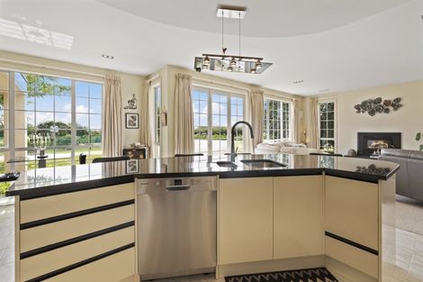 Photo of property in 15 Tarahunga Road, Levin, 5571