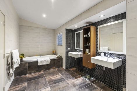 Photo of property in 86 Goodland Drive, Dairy Flat, Albany, 0792