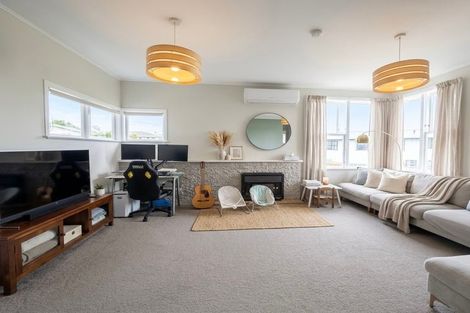 Photo of property in 41 Priscilla Crescent, Kingston, Wellington, 6021