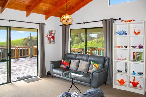 Photo of property in 598a Oneriri Road, Kaiwaka, 0573