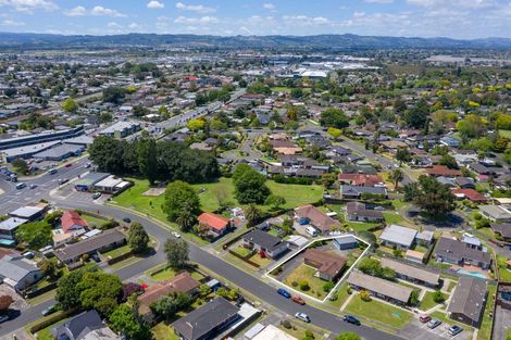 Photo of property in 10 Challen Close, Conifer Grove, Takanini, 2112