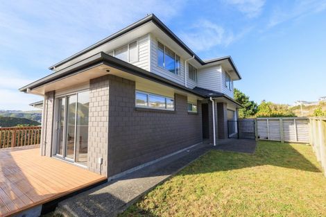 Photo of property in 32 Melksham Drive, Churton Park, Wellington, 6037