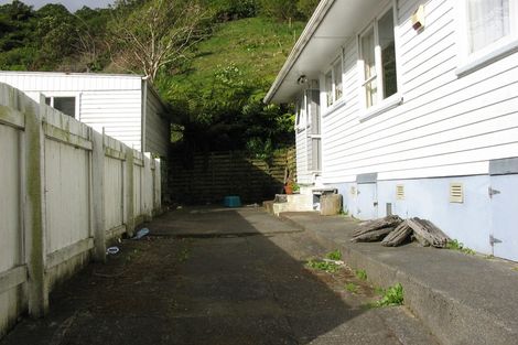 Photo of property in 26 Holmes Grove, Naenae, Lower Hutt, 5011