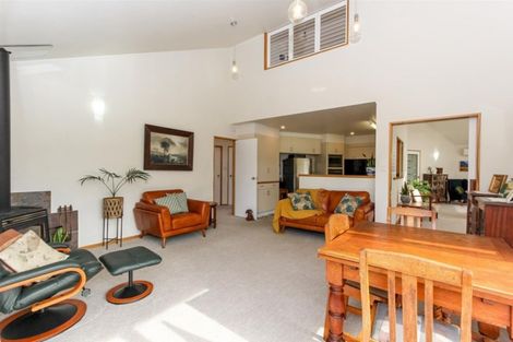 Photo of property in 10 Frank Frethey Place, Highlands Park, New Plymouth, 4312
