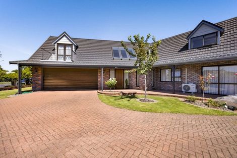 Photo of property in 9 County Drive, Hawera, 4610