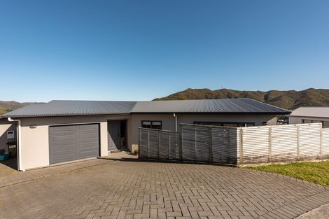 Photo of property in 2 Landsdowne Terrace, Karori, Wellington, 6012