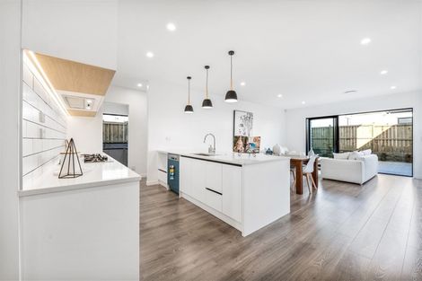 Photo of property in 4 Puruatanga Drive, Flat Bush, Auckland, 2019