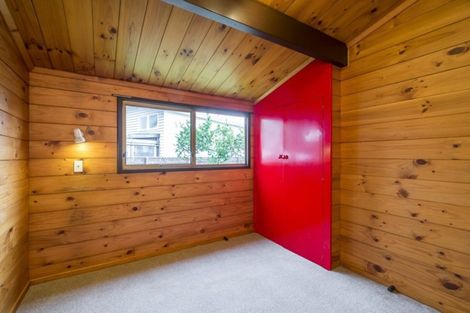 Photo of property in 22 Aorangi Road, Paraparaumu, 5032