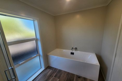 Photo of property in 14a Garrison Street, Carterton, 5713