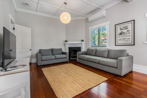 Photo of property in 1/2 Tennyson Street, Northcote Point, Auckland, 0627
