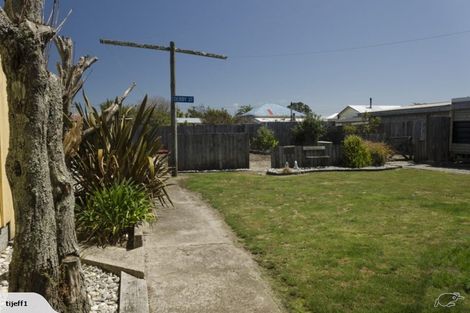 Photo of property in 20 Derby Street, Westport, 7825