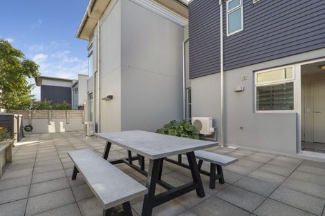 Photo of property in 4a Dawson Street, New Plymouth, 4310