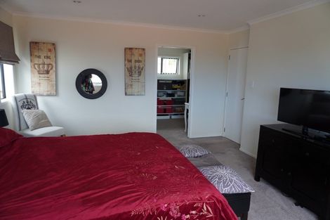 Photo of property in 20 Eastwood Rise, Browns Bay, Auckland, 0630
