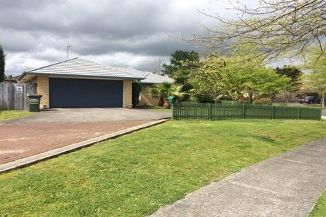 Photo of property in 49 Carisbrook Crescent, Papakura, 2110