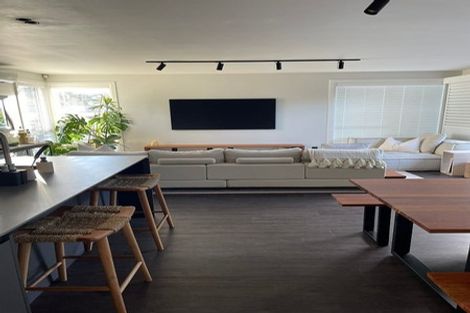 Photo of property in 12a Hinton Place, Weymouth, Auckland, 2103