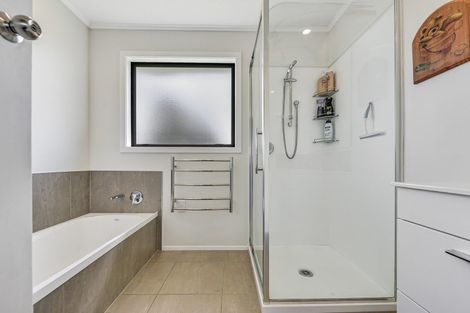 Photo of property in 17 Hendon Road, Fairview Downs, Hamilton, 3214