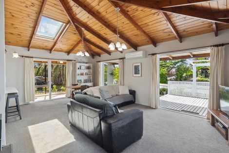 Photo of property in 45a Callender Terrace, Paraparaumu Beach, Paraparaumu, 5032