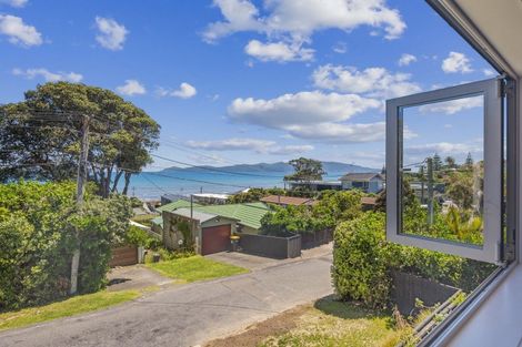 Photo of property in 15 Karekare Road, Raumati South, Paraparaumu, 5032