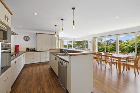 Photo of property in 1 Orlando Close, Frankleigh Park, New Plymouth, 4310