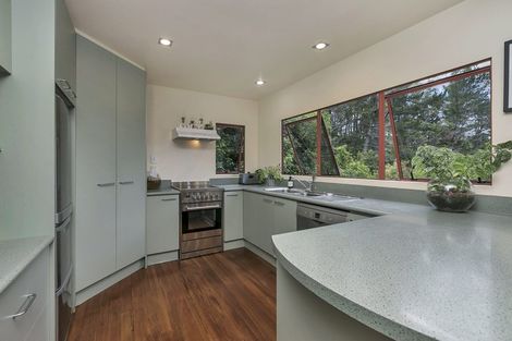 Photo of property in 142 Wade River Road, Wade Heads, Whangaparaoa, 0932