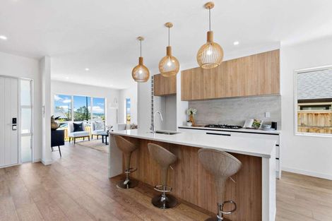 Photo of property in 25 Reserva Crescent, Kumeu, 0810