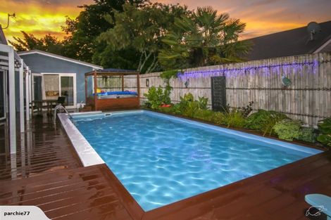 Photo of property in 37 Iwa Street, Mapua, 7005