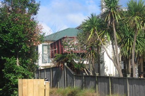 Photo of property in 117a Mcleod Road, Te Atatu South, Auckland, 0610