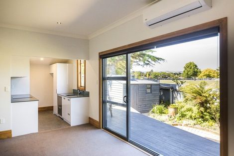Photo of property in 73a Savage Crescent, West End, Palmerston North, 4412