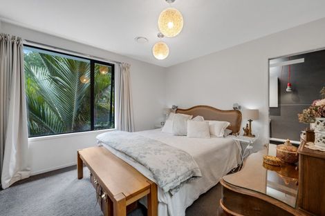 Photo of property in 74b Beach Road, Mellons Bay, Auckland, 2014