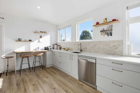 Photo of property in 167 Williams Street, Cambridge, 3434
