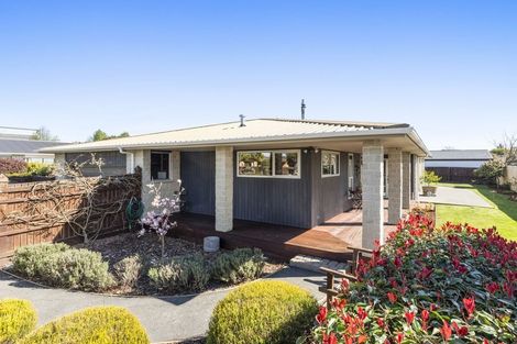 Photo of property in 43 Dunbarton Street, Redwood, Christchurch, 8051