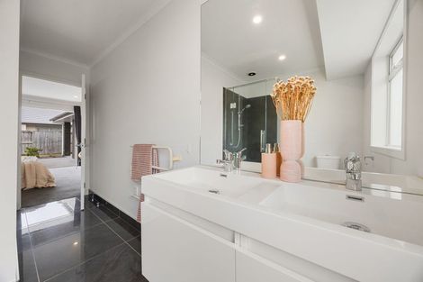 Photo of property in 9 Magellan Rise, Flagstaff, Hamilton, 3210