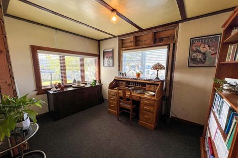 Photo of property in 7 Seddon Street, Dannevirke, 4930