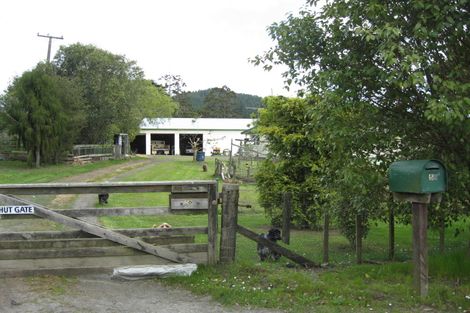 Photo of property in 50 Fork Road, Kumeu, 0891