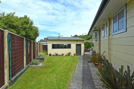 Photo of property in 218 Major Drive, Kelson, Lower Hutt, 5010