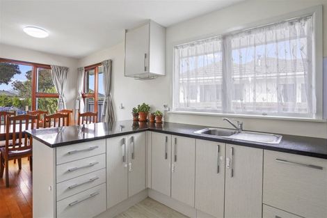 Photo of property in 7 Glenora Place, Hornby, Christchurch, 8042