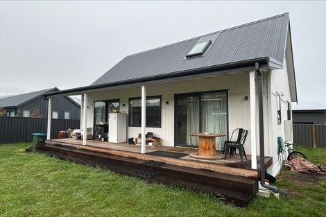 Photo of property in 16 Tomtit Crescent, Lake Hawea, 9382