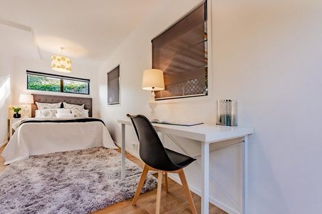 Photo of property in 2/104 Ocean View Road, Northcote, Auckland, 0627