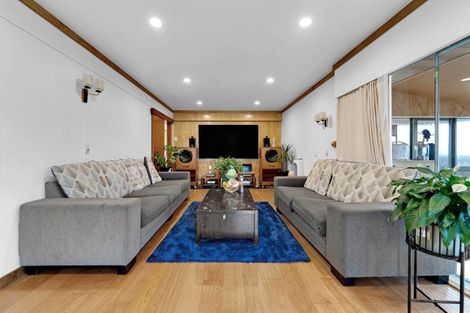 Photo of property in 22 Lawrence Crescent, Hillpark, Auckland, 2102