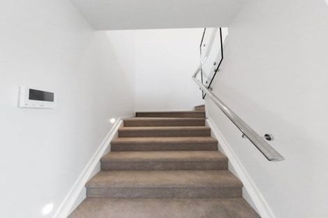 Photo of property in 4/535 Swanson Road, Ranui, Auckland, 0612