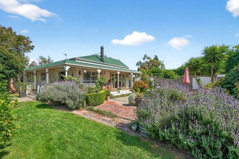 Photo of property in 41 Oxford Street, Martinborough, 5711