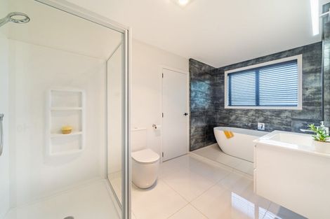 Photo of property in 355 Grays Road, Pauatahanui, Porirua, 5381