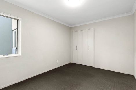 Photo of property in 3 Lismore Way, Oteha, Auckland, 0632