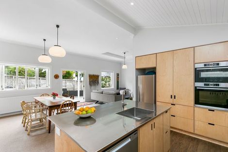 Photo of property in 3 Tyne Street, Island Bay, Wellington, 6023