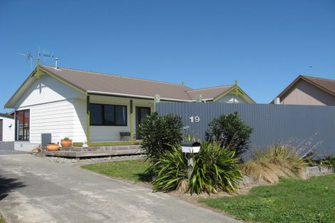 Photo of property in 19 Rosewood Place, Paraparaumu, 5032